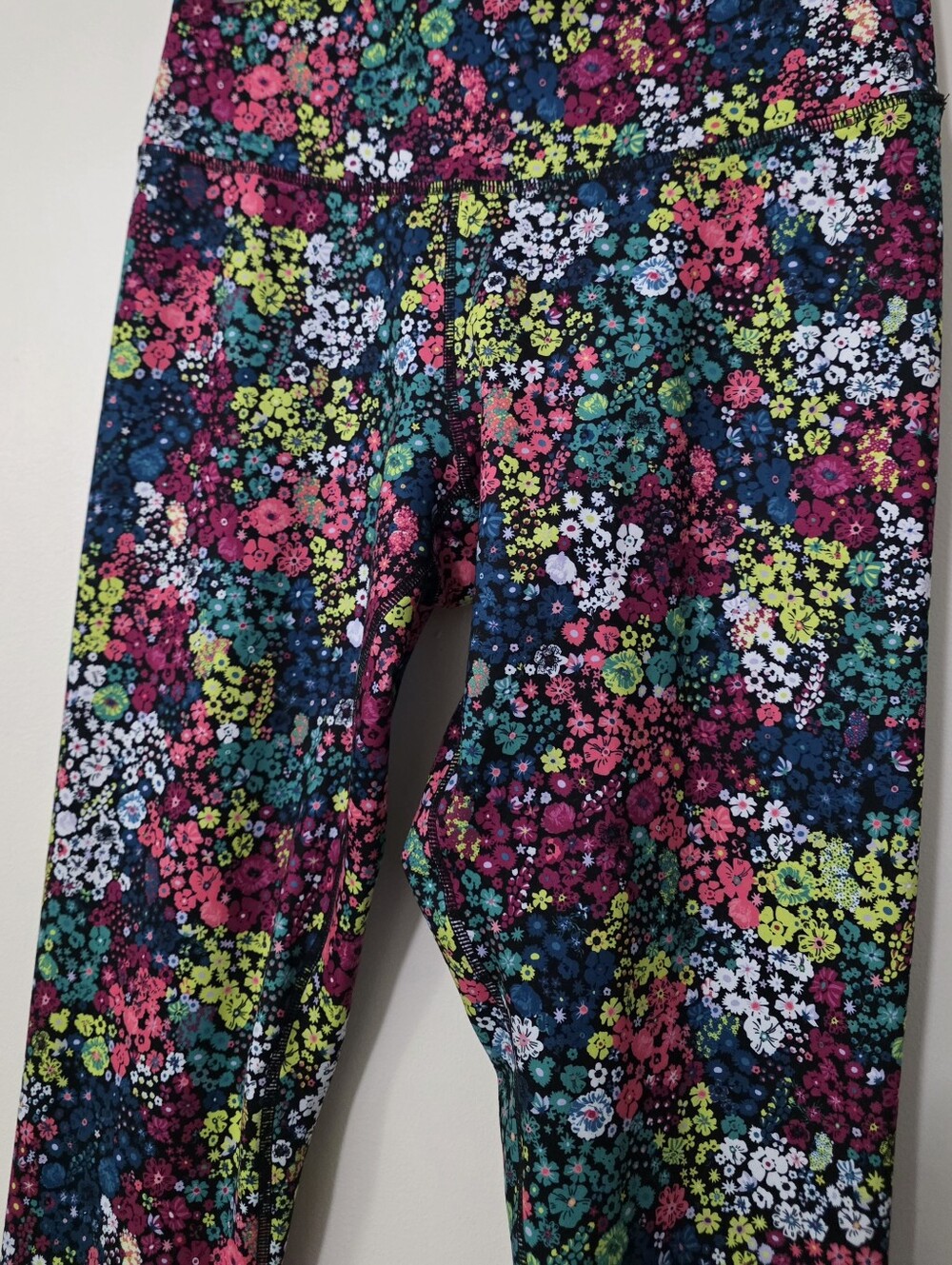 Women's Champion Floral Leggings Botanical Vibrant Indie Pop 24" Inseam Sz Large
